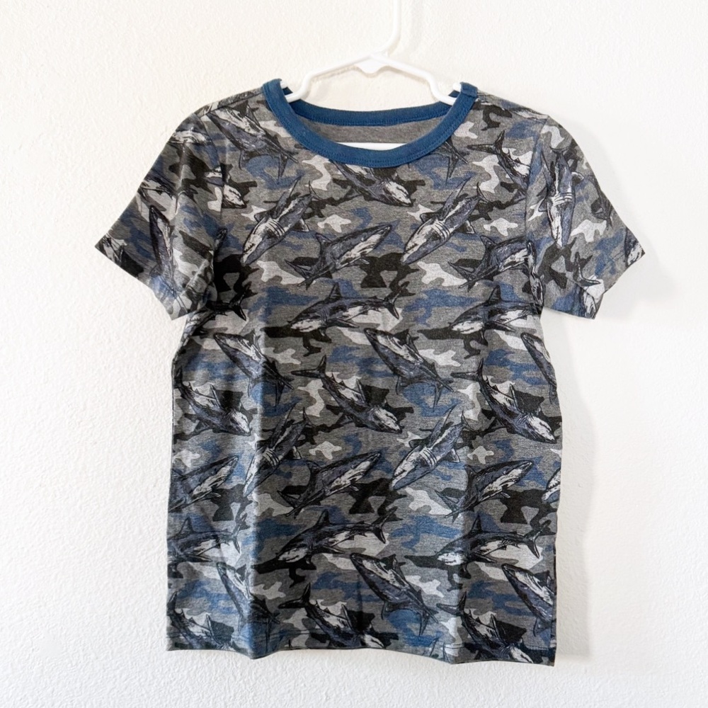EPIC THREADS Boys Gray Blue Shark Print T-Shirt sz 6